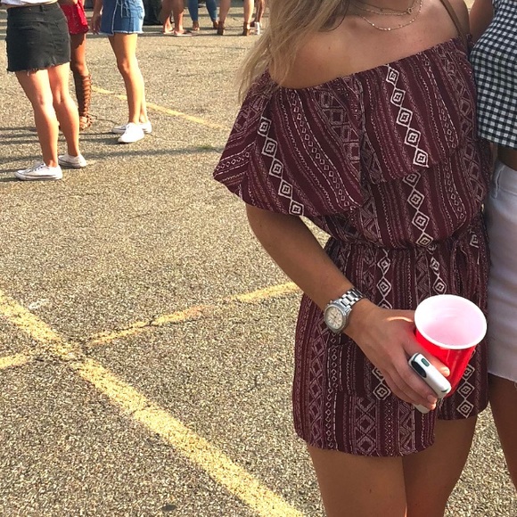 AMERICAN EAGLE OFF THE SHOULDER ROMPER - Picture 3 of 3